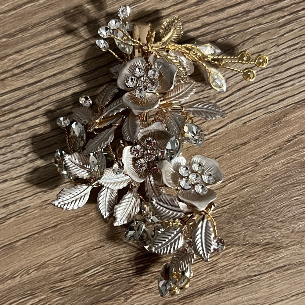 Bella Mera Boutique Bridal Hair Clip NWOT